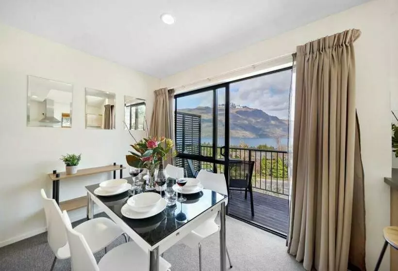 Sunshine Bay Escape   Close To Central Queenstown