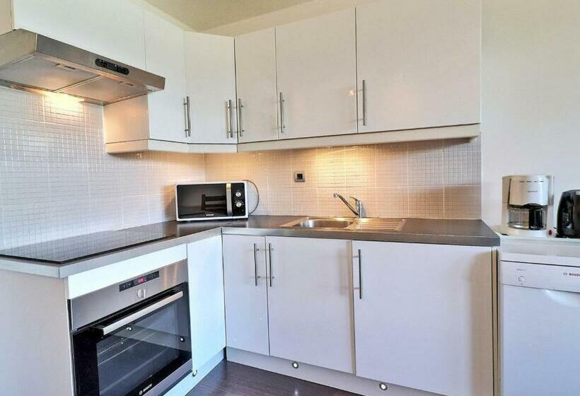 Appartement 2 Pièces Pour 4 Pers. La Tania, Idéalement Situé Skis Aux Pieds, 31m², Balcon Est Fr