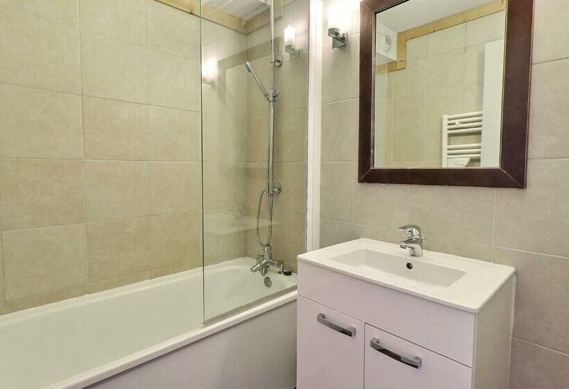 Appartement 2 Pièces Pour 4 Pers. La Tania, Idéalement Situé Skis Aux Pieds, 31m², Balcon Est Fr