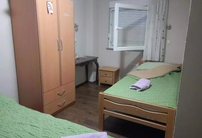 تختخواب و صبحانه Janja Andjela Rooms