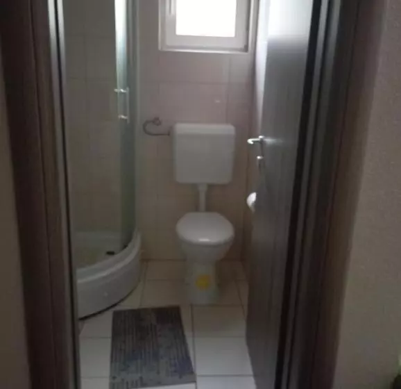 تختخواب و صبحانه Janja Andjela Rooms