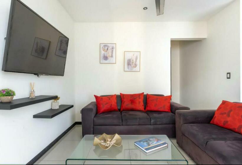 Casa Mariela, Just 5 Minutes Driving To Tamarindo Beach