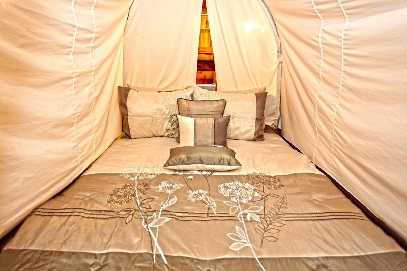 אתר נופש Diamonds Old West