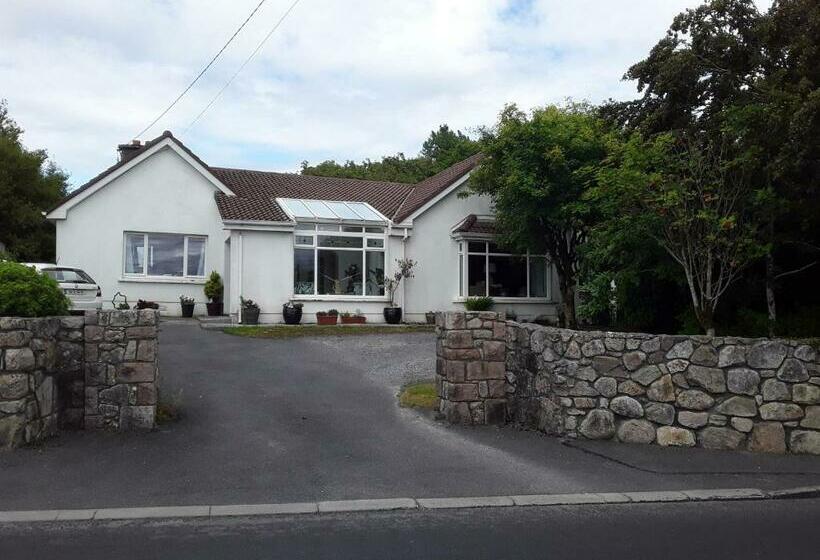 تختخواب و صبحانه Ardan Mhuire