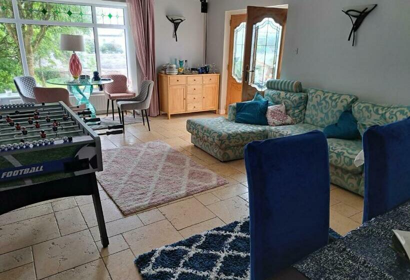 تختخواب و صبحانه Ardan Mhuire