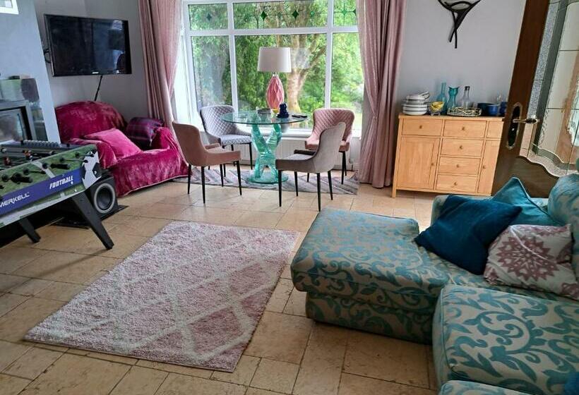 تختخواب و صبحانه Ardan Mhuire