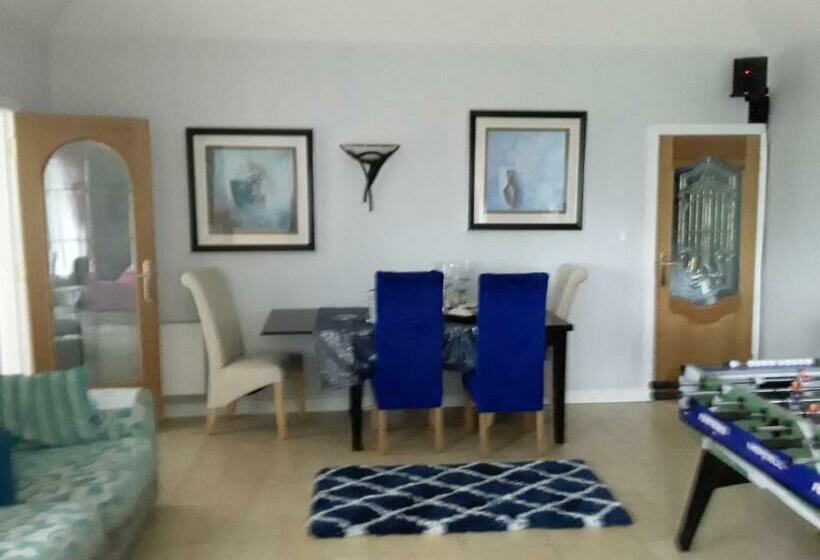 تختخواب و صبحانه Ardan Mhuire