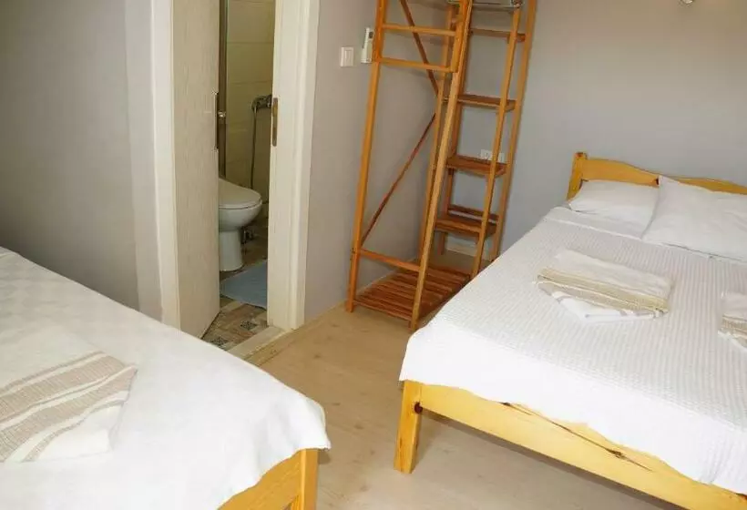 تختخواب و صبحانه Yelken Bungalov