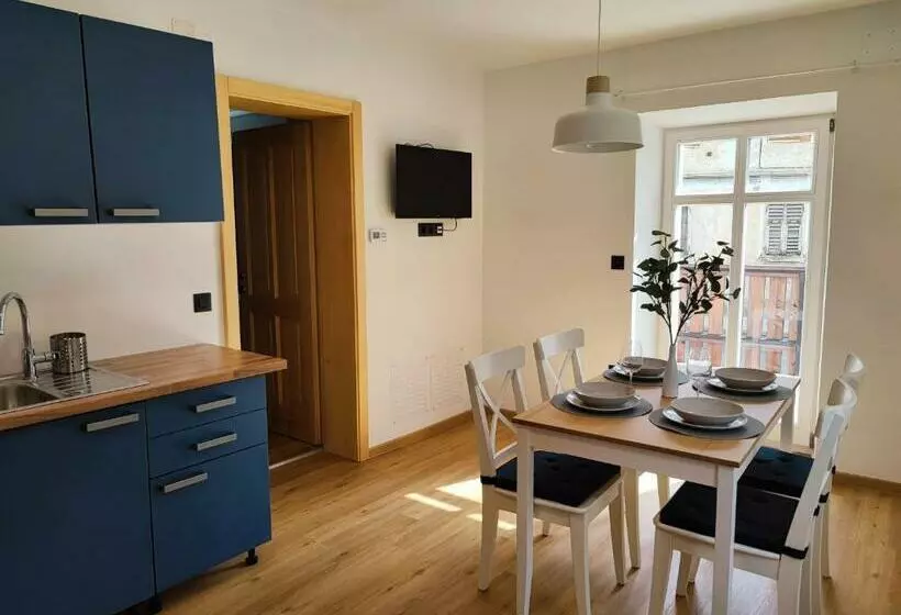 Corner House Apartments Near Lake Bled