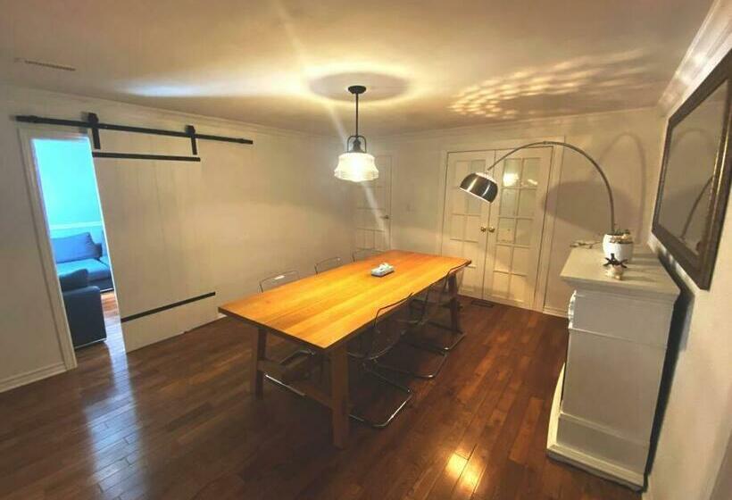 Cozy 3 Bedroom House In Historic Town/free Parking