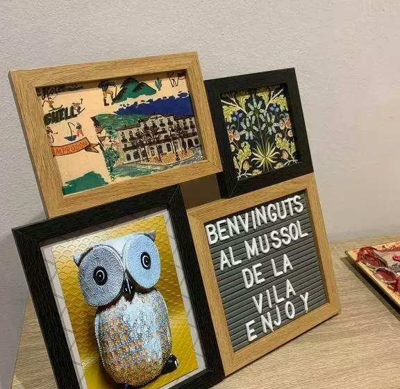 El Mussol De La Vila Camprodon, Balconets Amb Vistes A La Plaça