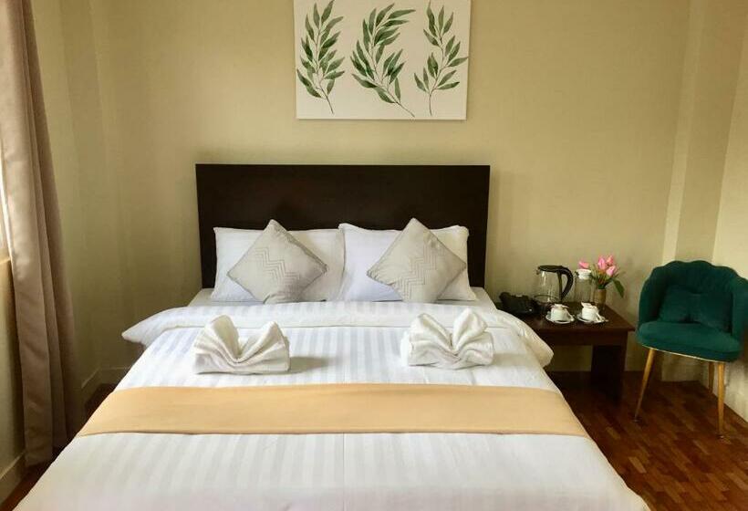 Hotel Elliannah Pines