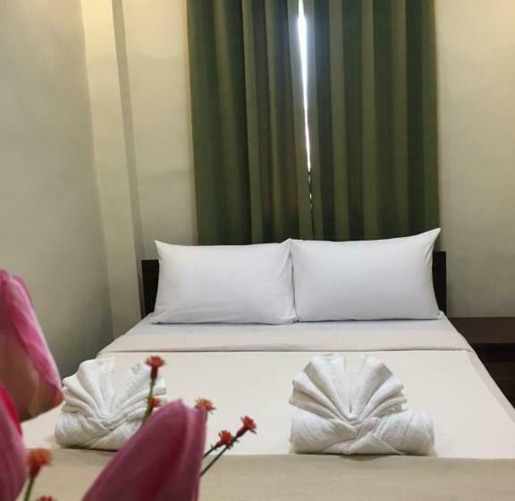 Hotel Elliannah Pines