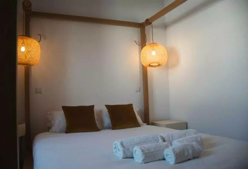 ホテル Laurus   Charming House