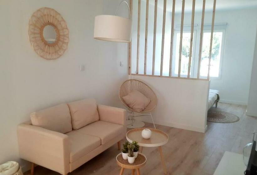 Le Soleya   Centre Village   Piscine   2 Pers