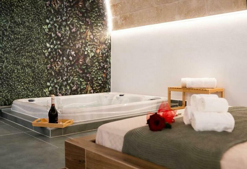 פנסיון Leaves  Suite