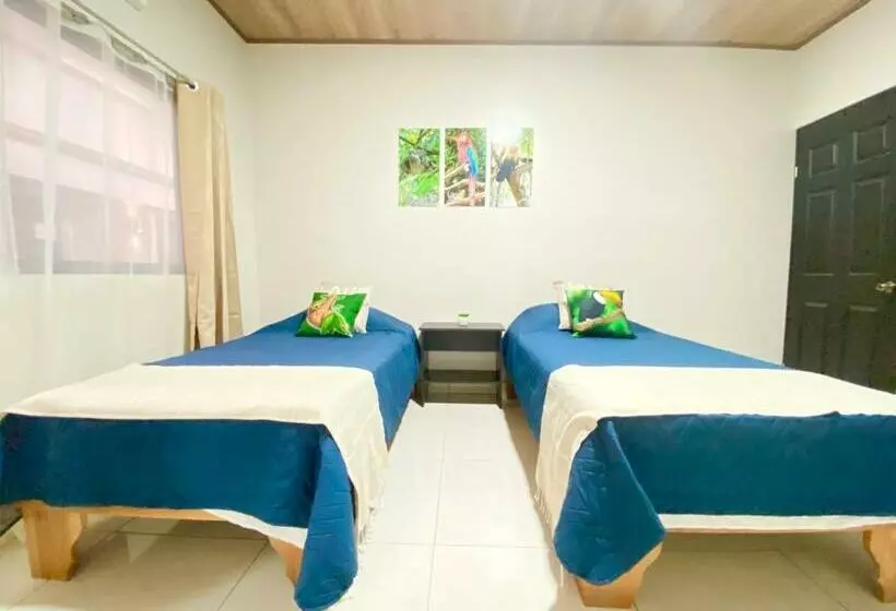 Pura Vida Apartment. 5 Min From Airport