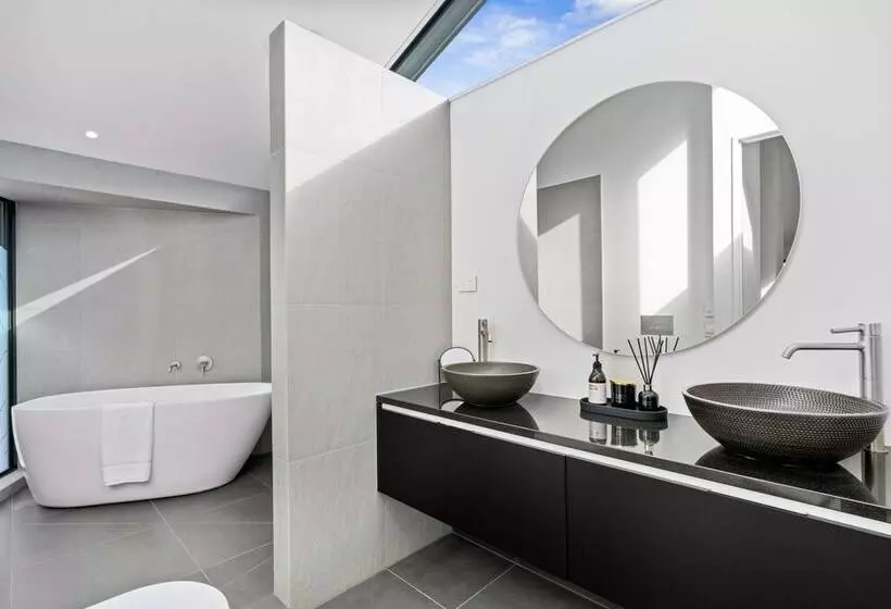 1 St Marks By Staysouth