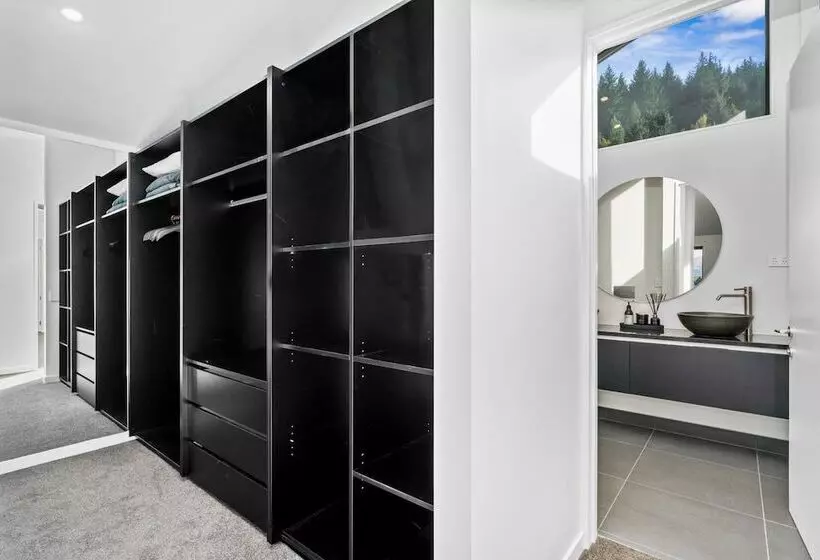 1 St Marks By Staysouth