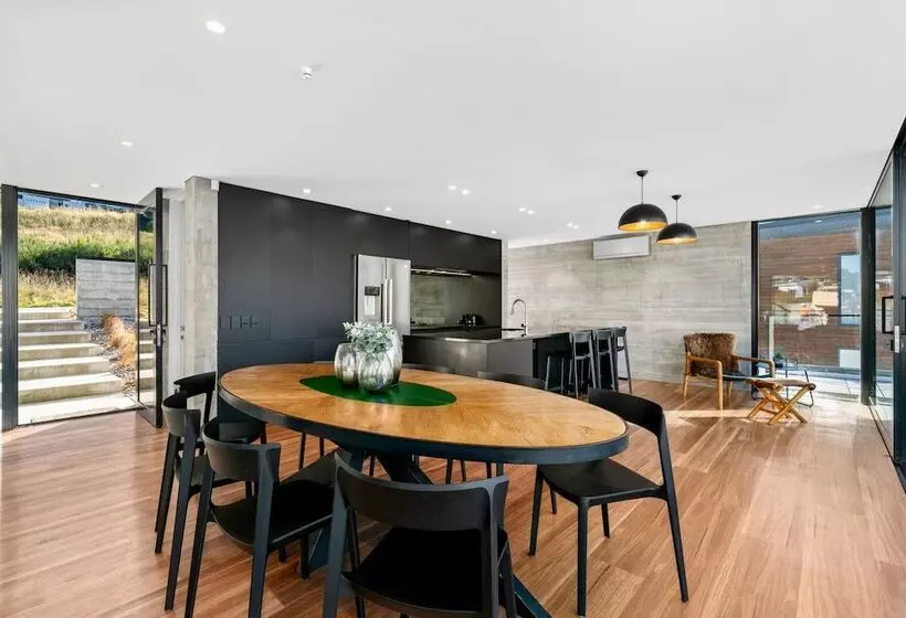 1 St Marks By Staysouth