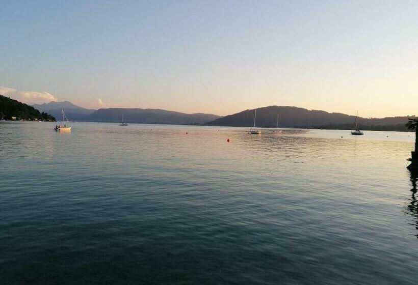 Attersee Studio Apartment Mit Eigen Garten Und Unverbautem Seeblick