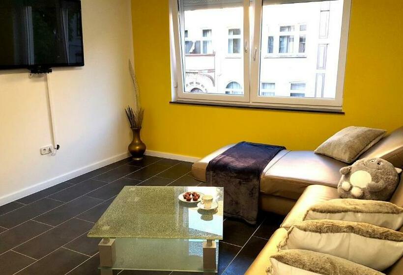 Ein Paar Schritte Zum Strand