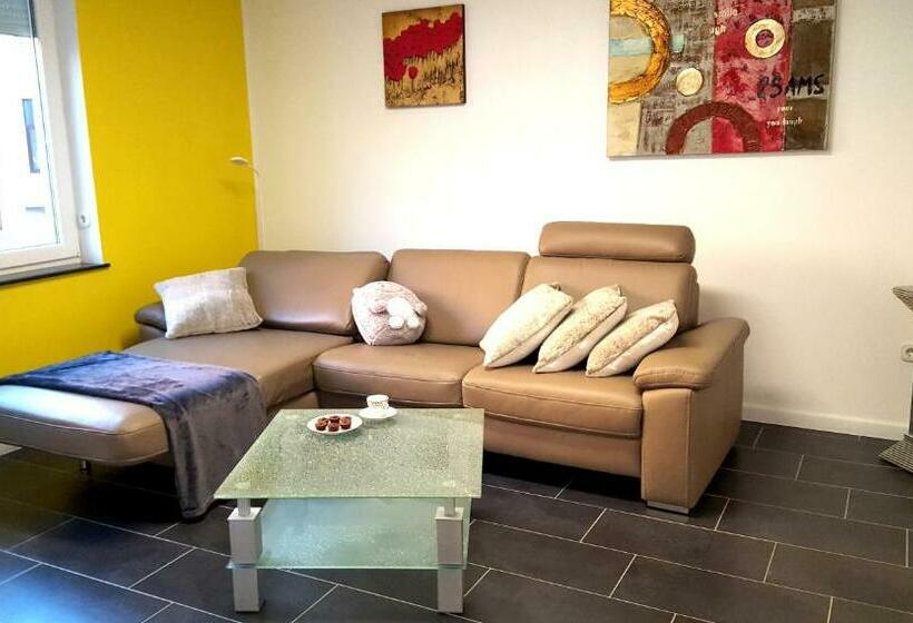 Ein Paar Schritte Zum Strand