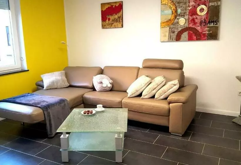 Ein Paar Schritte Zum Strand