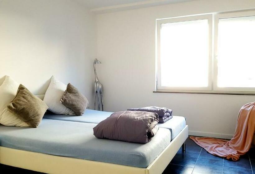 Ein Paar Schritte Zum Strand