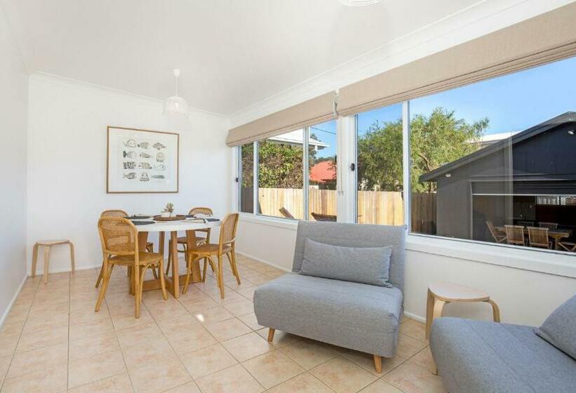 Fishery Road Cottage Pet Friendly 2 Mins Walk To Beach