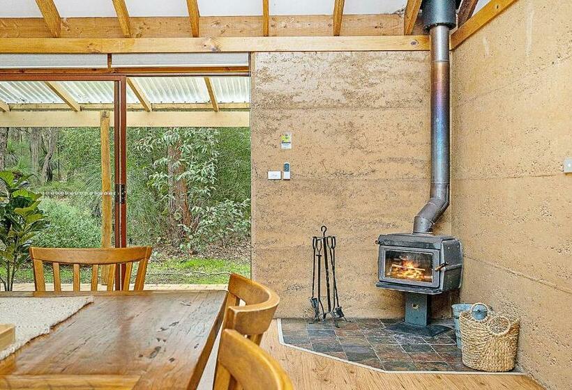 Grasstree Cottage Woodstone Estate