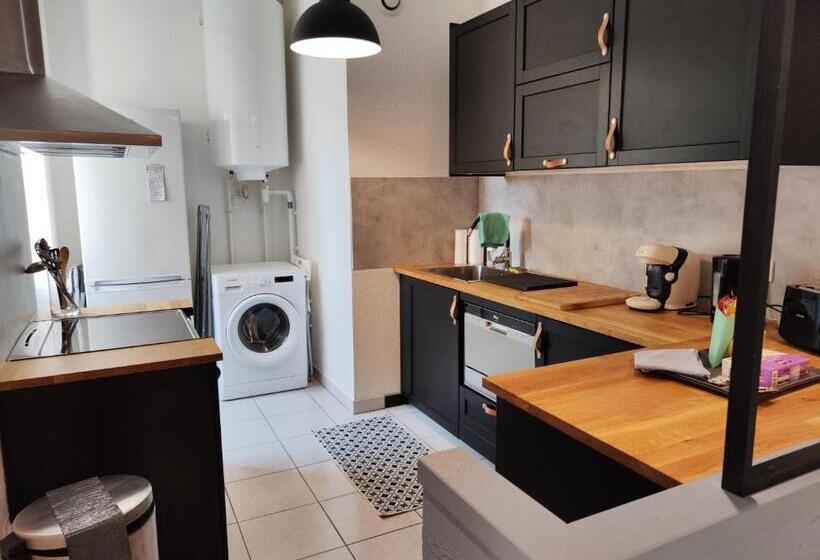 Le Petit Angle Appartement 2 Pièces, Plein Centre Ville, Près De La Gare Jusqu à 4 Personnes