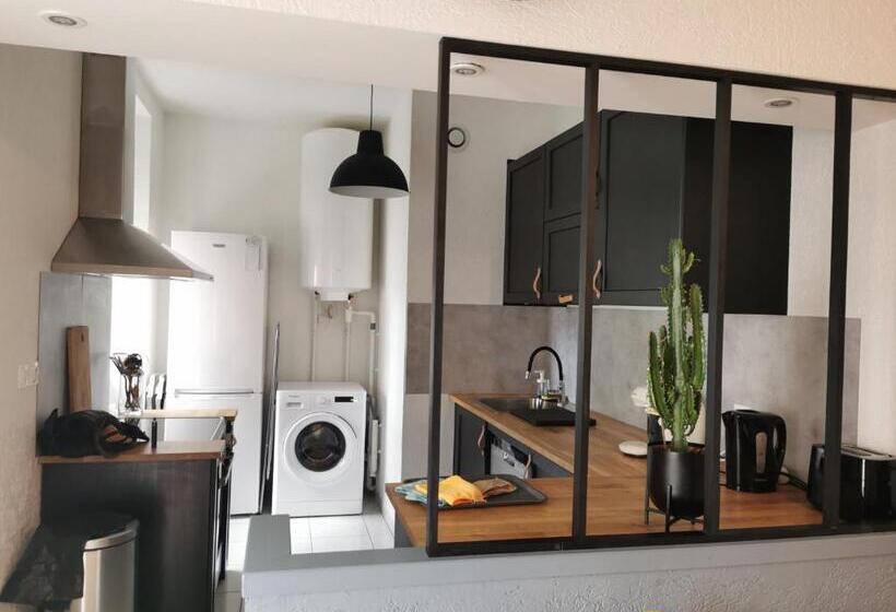 Le Petit Angle Appartement 2 Pièces, Plein Centre Ville, Près De La Gare Jusqu à 4 Personnes