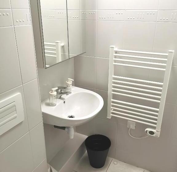 Le Petit Angle Appartement 2 Pièces, Plein Centre Ville, Près De La Gare Jusqu à 4 Personnes