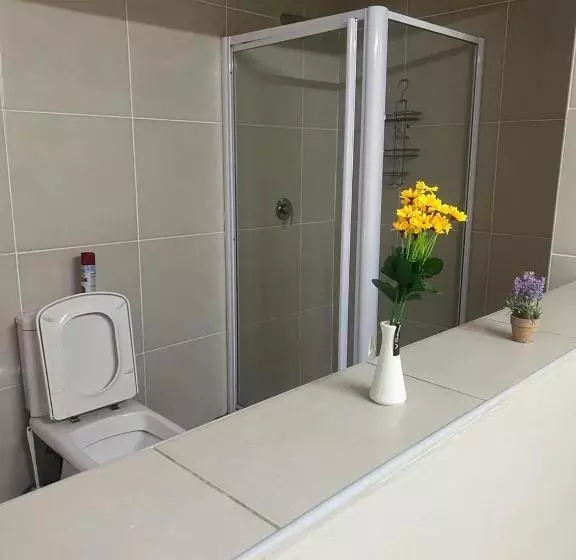 ペンション Triple T Guest House