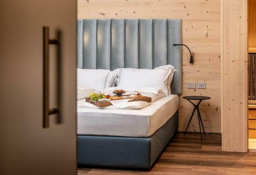 مبيت وإفطار Calepina Alpine Suite