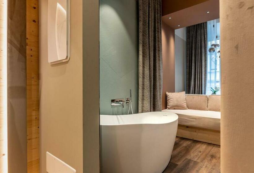 مبيت وإفطار Calepina Alpine Suite