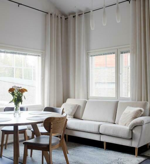 Alppitähti, Huoneisto Hilla