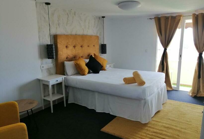 پانسیون Chabela S Water Wall