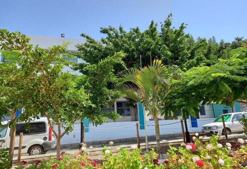 پانسیون Chabela S Water Wall