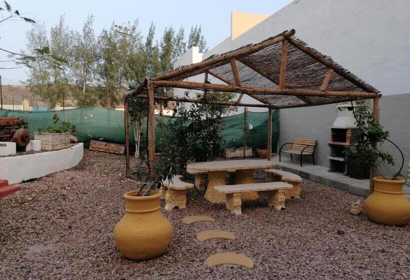 پانسیون Chabela S Water Wall