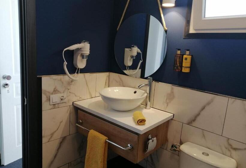 پانسیون Chabela S Water Wall