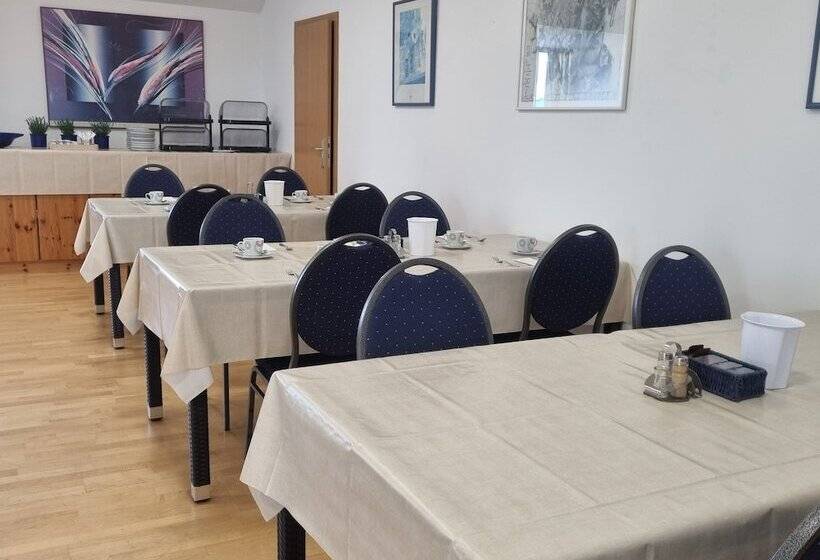 住宿加早餐  Muritzpension Waren