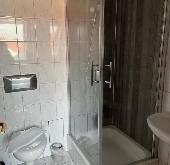 ベッドアンドブレックファースト Pension Am Markt