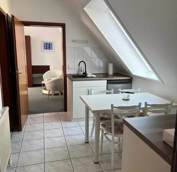 ベッドアンドブレックファースト Pension Am Markt