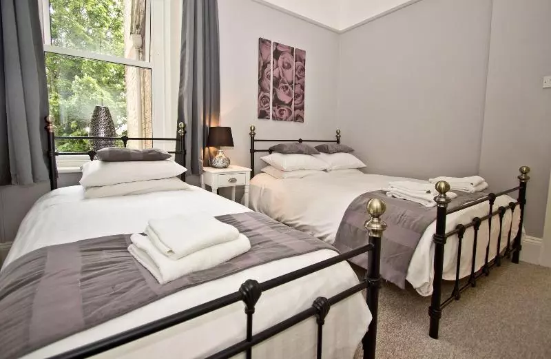 تختخواب و صبحانه The Hedley Townhouse