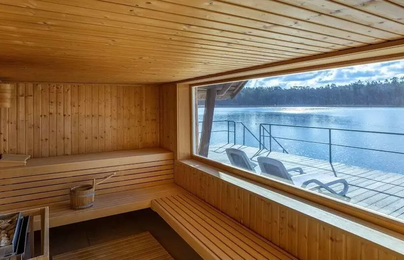 Hotelli Döllnsee Schorfheide