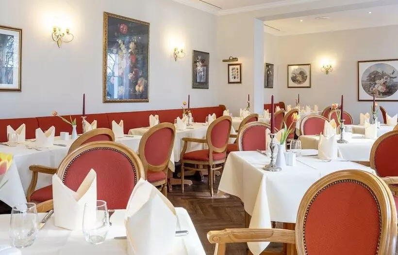 Hotelli Döllnsee Schorfheide