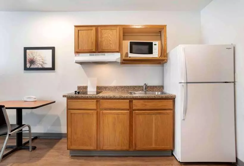 هتل Extended Stay America Select Suites  Pensacola  Northeast