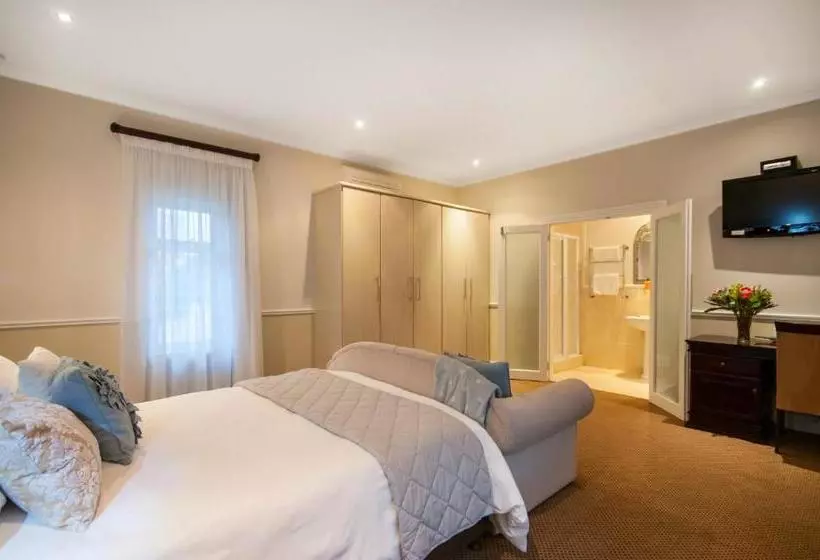 هتل Fifth Avenue Beach House